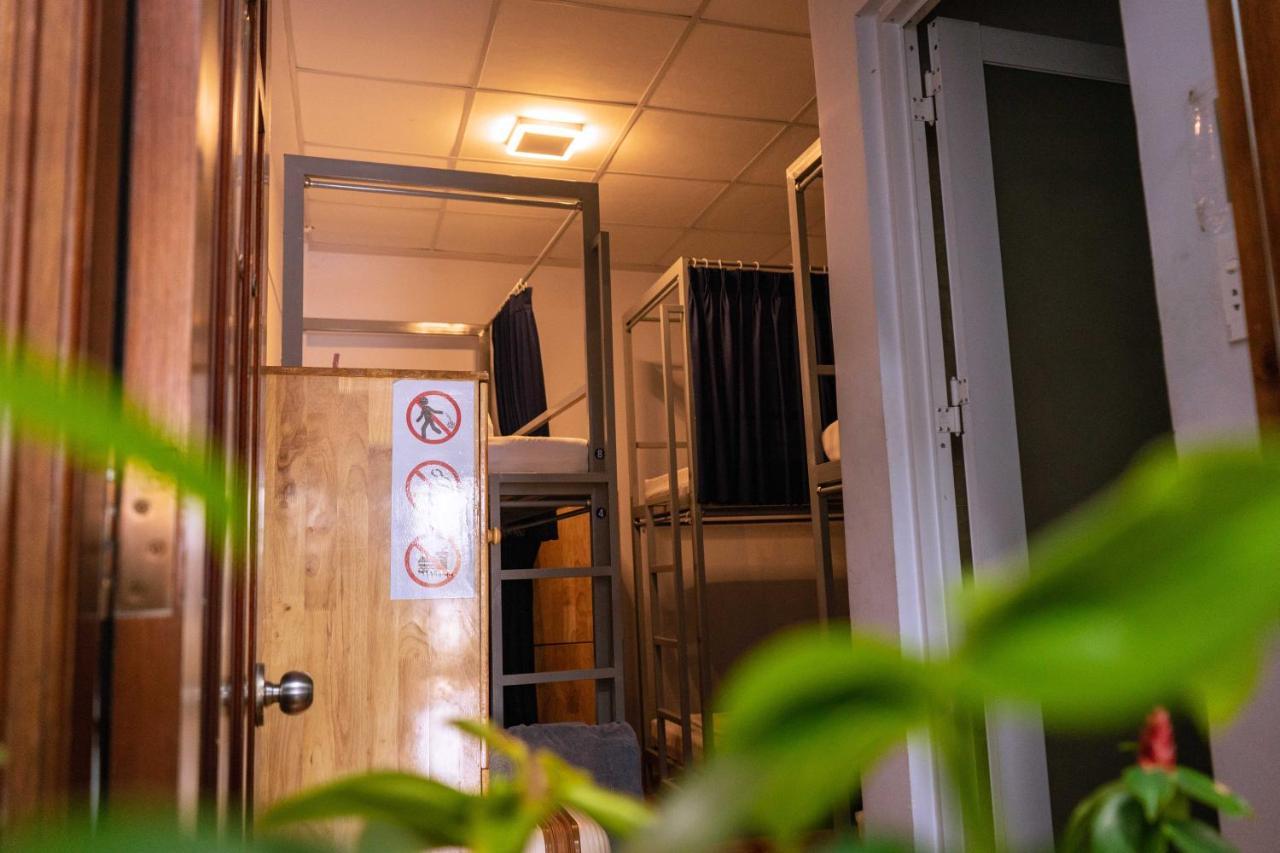 The Crib Vietnam Hostel Ho Chi Minh-stad Buitenkant foto